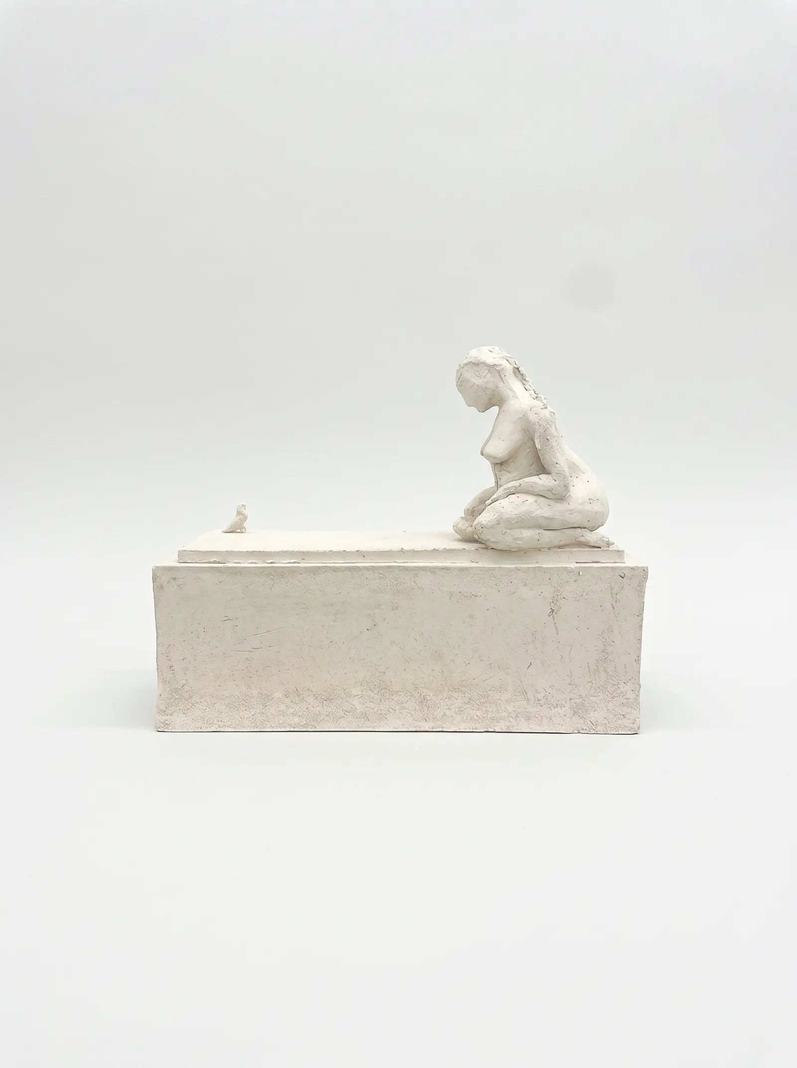 Témoin — Philautie Autopoïèse — O1, 2025. Céramique, 20 × 33 × 12 cm. Photo © Nicolas Lafon